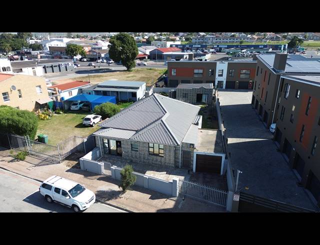 3 BEDROOM HOUSE FOR SALE IN SALDANHA CENTRAL